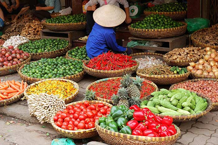 visit hanoi in 1 2 or 3 days local market
